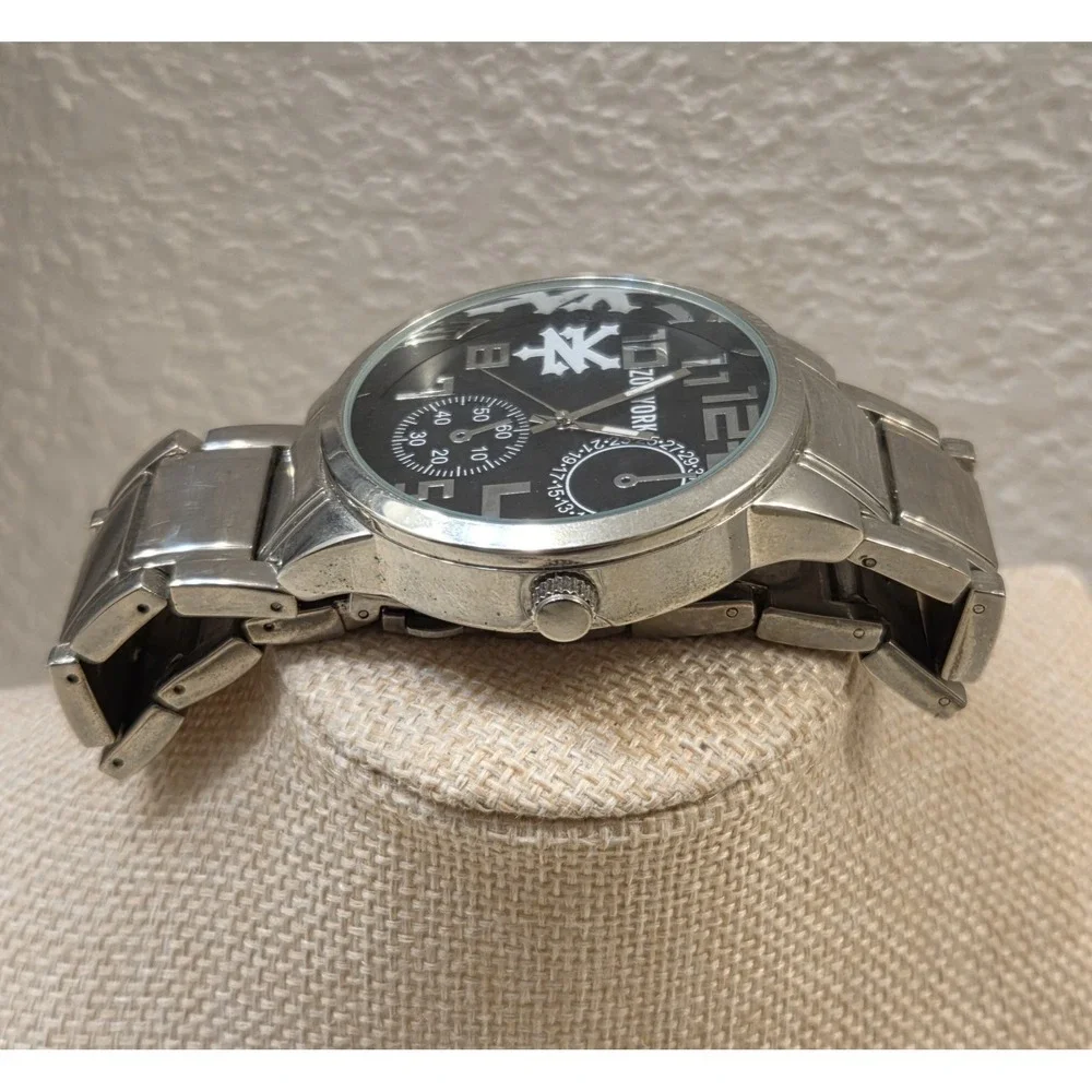 Zoo York Men's Watch‎ Silver Tone GOOD Conditior Fresh Battery 44 mm